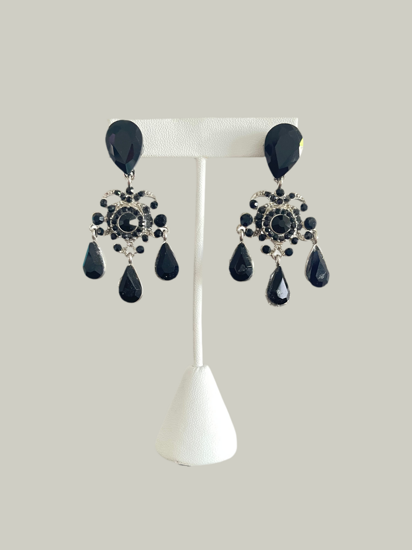C18 Black