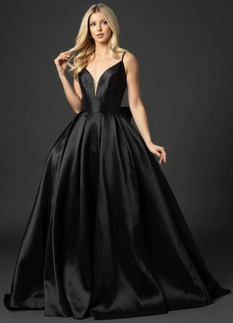 Nina Canacci B1900 Ballgown with bow